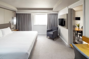 Suite, 1 Bedroom, Club Lounge Access (High Floor)