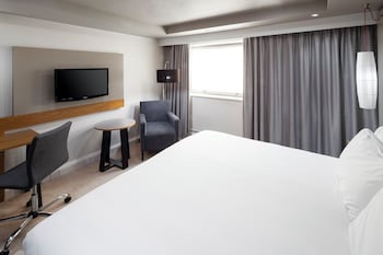 Premium Room, 1 King Bed, Club Lounge Access (Super King)