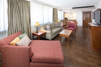 Suite, 1 King Bed, Jetted Tub