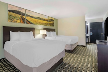 Standard Room, 2 Queen Beds, Non Smoking