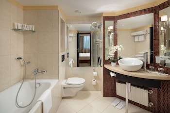 Superior Suite, 2 Twin Beds
