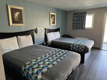 Standard 2 Double Beds Non-Smoking