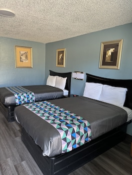 Standard 2 Double Beds Non-Smoking