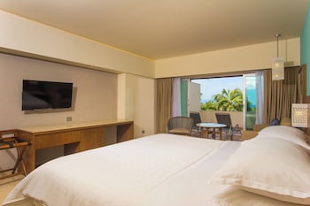 Deluxe Room, 1 King Bed, Terrace, Garden View (Terrace)