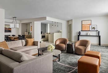 Suite (Signature)