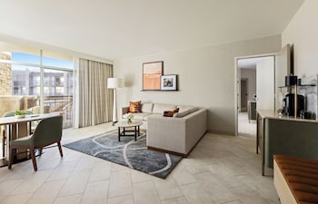Suite (Fountain Court)
