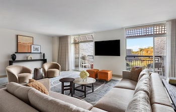 Suite (Signature)