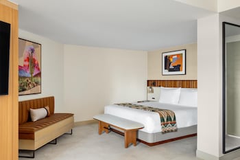 Suite (Palm)