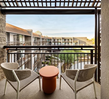 Suite (Fountain Court)