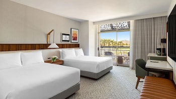 Room, 2 Queen Beds, Courtyard View