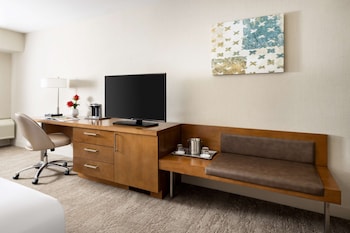 Room, 1 King Bed, High Floor