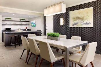 1 King 1 Bedroom Executive Suite