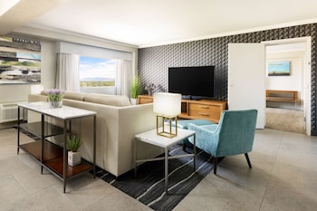 1 King 1 Bedroom Executive Suite