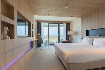 Superior Room, 1 King Bed