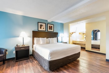 Studio Suite, 1 King Bed, Non Smoking
