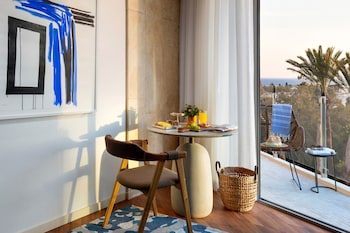 Deluxe Terrace Room