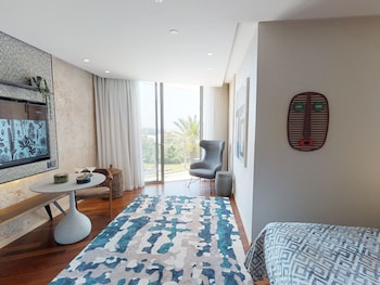 Deluxe View Room