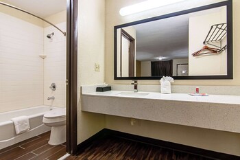 Standard Room, 1 King Bed, Smoking