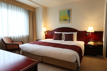 Junior Suite, 1 King Bed, Smoking