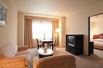 Junior Suite, 1 King Bed, Smoking