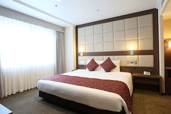 Junior Suite, 1 King Bed, Smoking