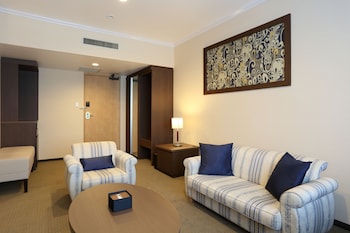 Junior Suite, 1 King Bed, Smoking