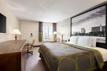 Room, 1 King Bed, Smoking