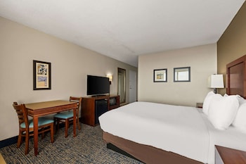 Standard Room, 1 Queen Bed, Non Smoking