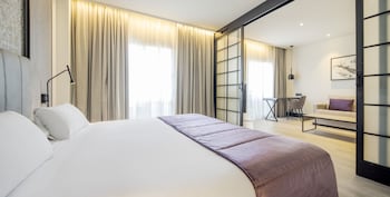 Premium Suite, 2 adults and 1 child