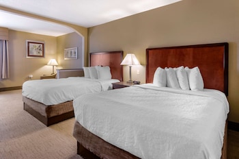 Standard Room, 2 Queen Beds, Non Smoking, Refrigerator & Microwave (with Sofabed)