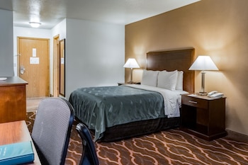 Standard Room, 1 Queen Bed, Non Smoking