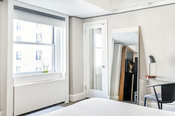 Deluxe Room, 1 King Bed