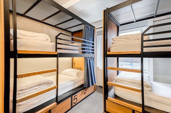 Private 6 Bed Room