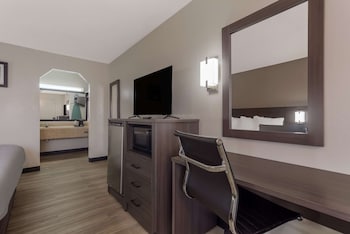 Standard Room, 1 King Bed, Smoking