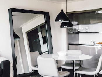 Junior Suite, 1 King Bed, Jetted Tub (Private Office)