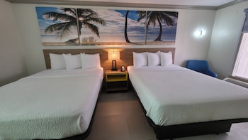 Room, 2 Queen Beds, Non Smoking