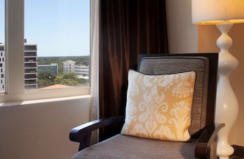 Room, 1 King Bed, Accessible (Roll-in Shower)