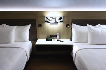 Standard Room, 2 Double Beds, Accessible, Non Smoking
