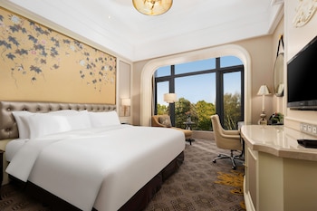 Premium Room, 1 King Bed