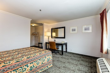 Deluxe Room, 2 Queen Beds