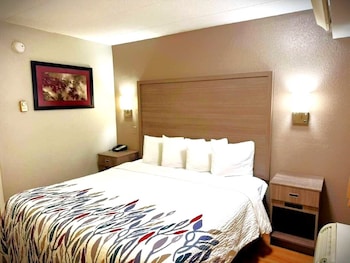 Standard Room, 1 King Bed (Smoke Free)