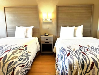 Deluxe Room, 2 Double Beds (Smoke Free)