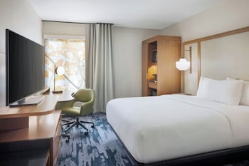 Room, 1 King Bed, Hearing Accessible