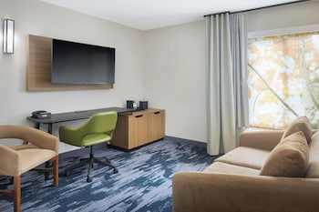 Suite, 1 Bedroom, Hearing Accessible (Roll-in Shower)