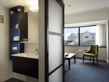 Junior Suite, 1 King Bed