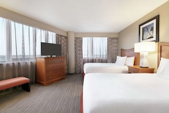 Suite, 2 Double Beds, Non Smoking, Corner