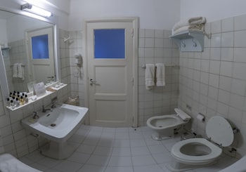 Superior Room, Lake View