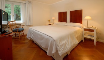 Standard Double Room, Garden View