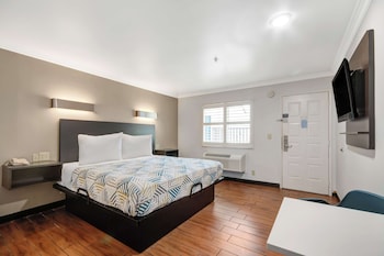 Deluxe Room, 1 King Bed, Non Smoking