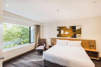 Suite (Diplomatic)